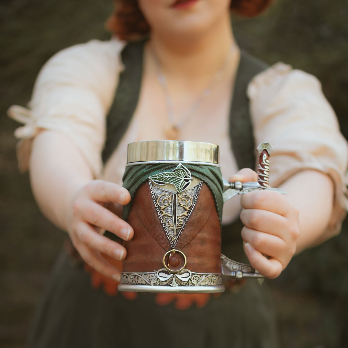 Produktbild Der Herr der Ringe - Frodo Krug deluxe