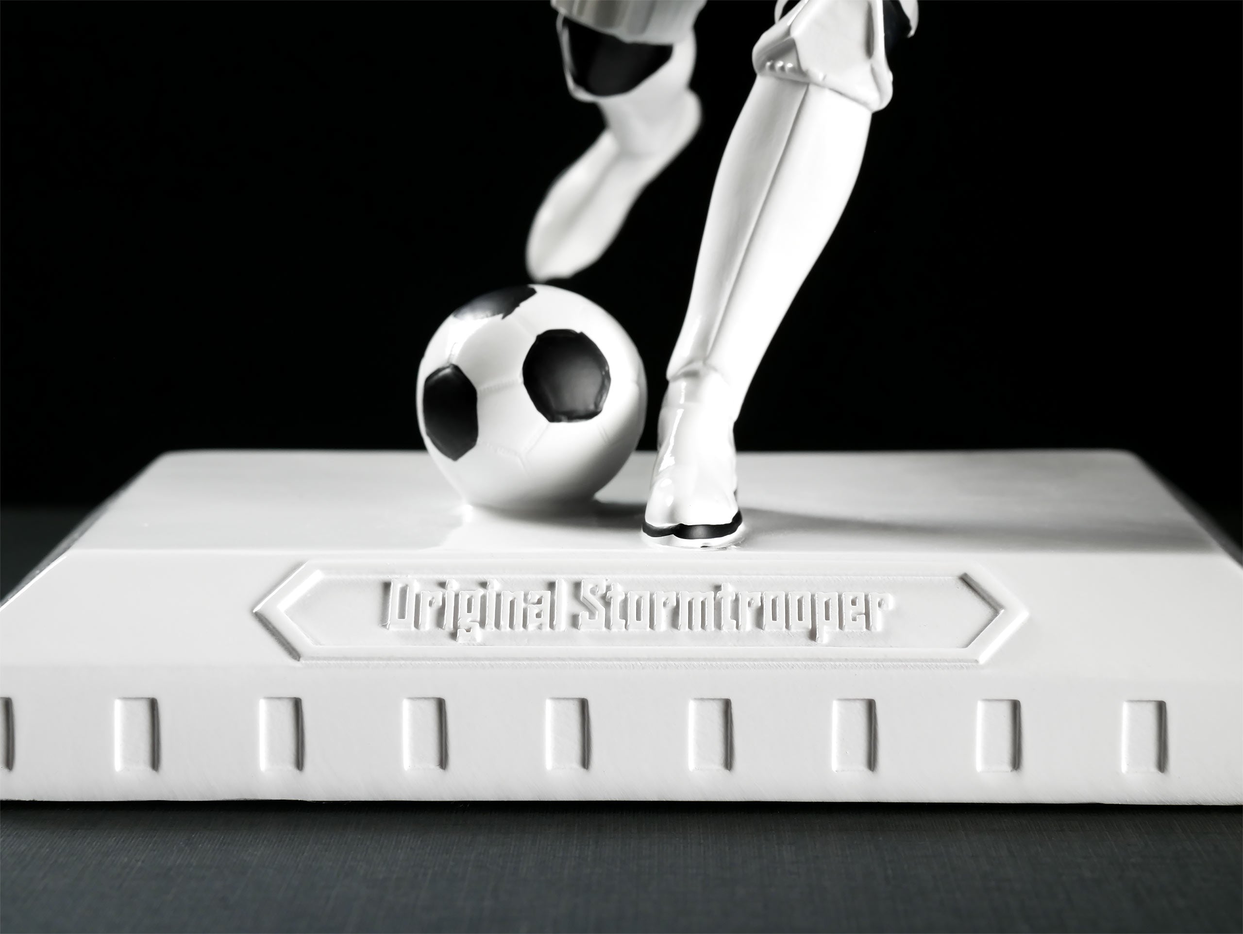 Produktbild Stormtrooper Footballer Figur - Star Wars