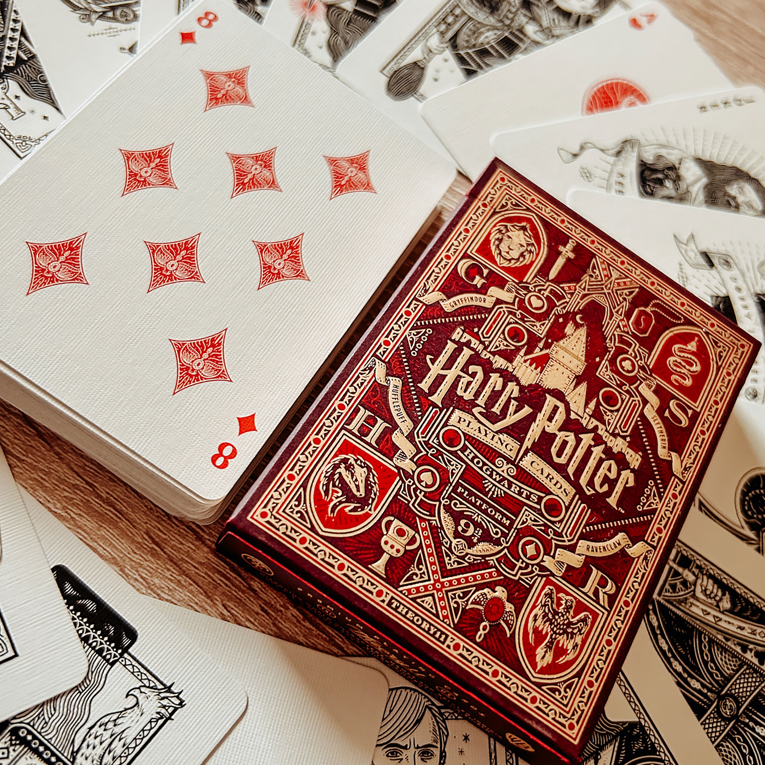 Product image Harry Potter - Gryffindor Card Game Deluxe Edition