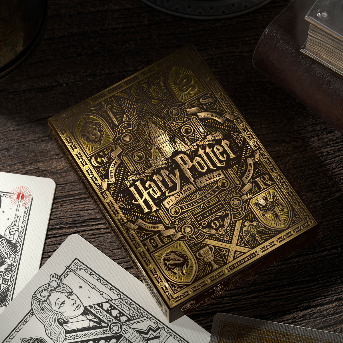 Produktbild Harry Potter - Hufflepuff Kartenspiel Deluxe Edition