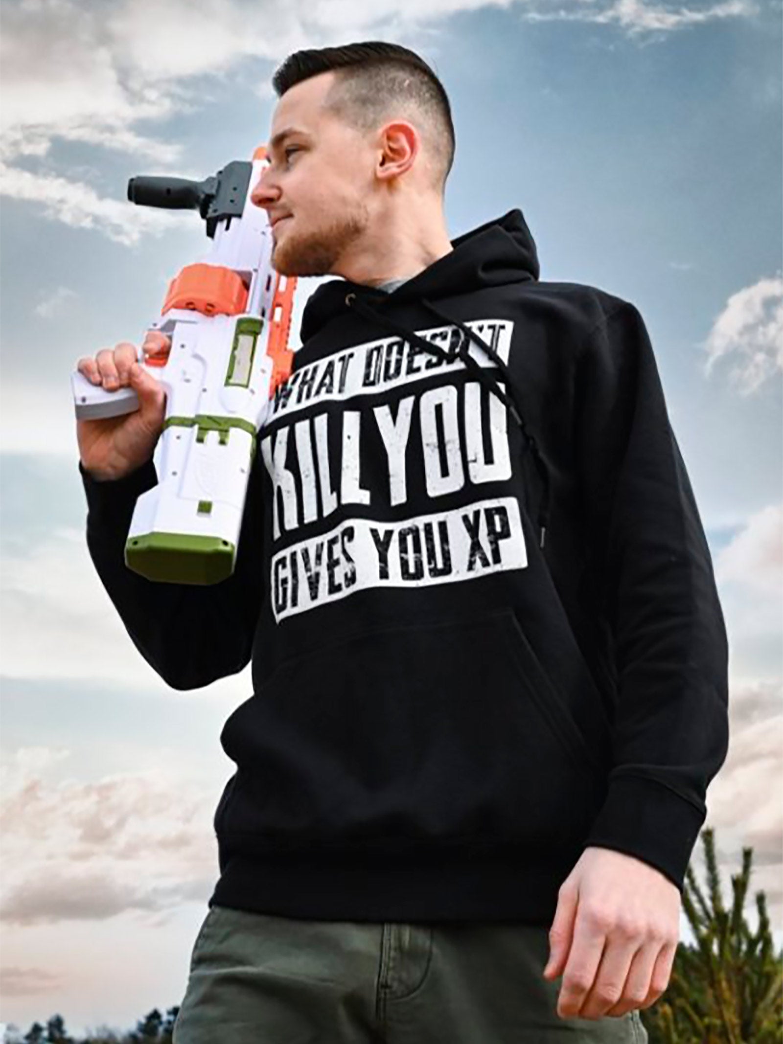 Produktbild What Doesn't Kill You Gives You XP Hoodie schwarz