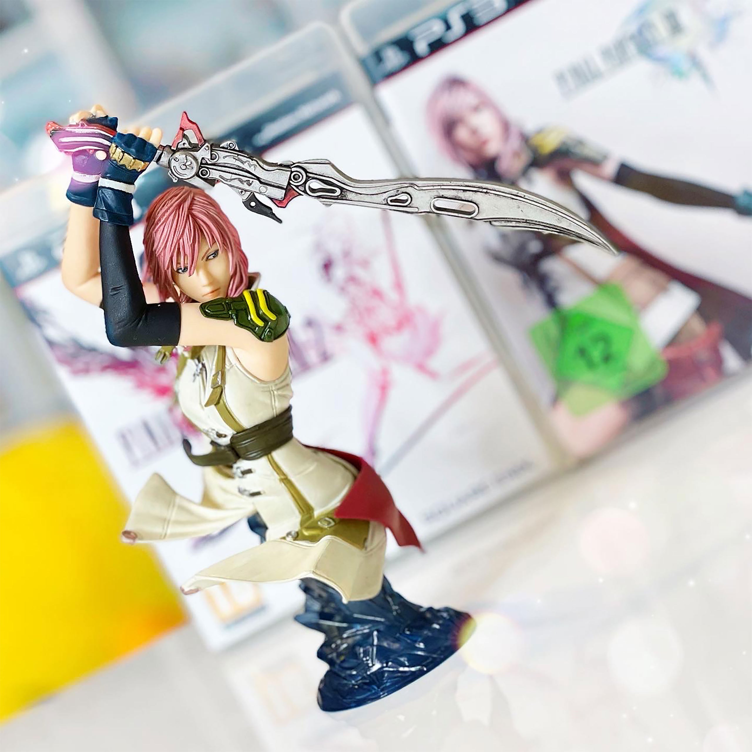 Produktbild Final Fantasy - Lightning Figur 17 cm