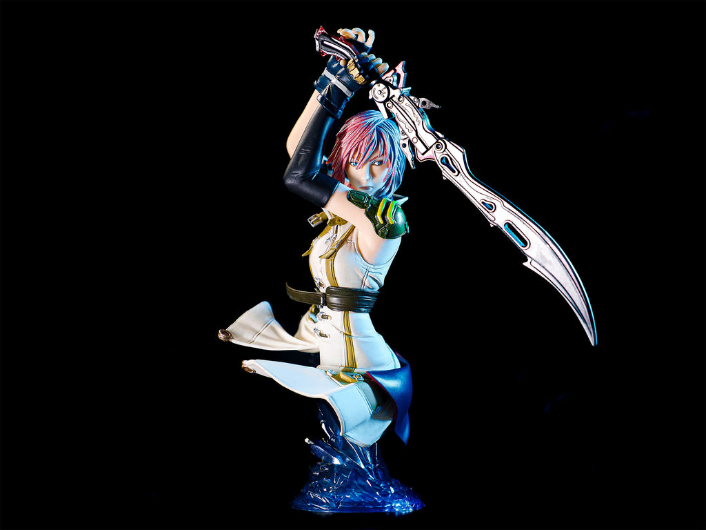 Produktbild Final Fantasy - Lightning Figur 17 cm