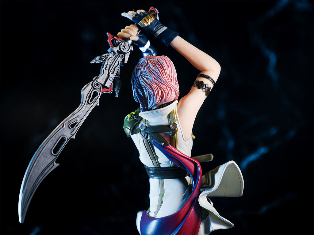 Produktbild Final Fantasy - Lightning Figur 17 cm