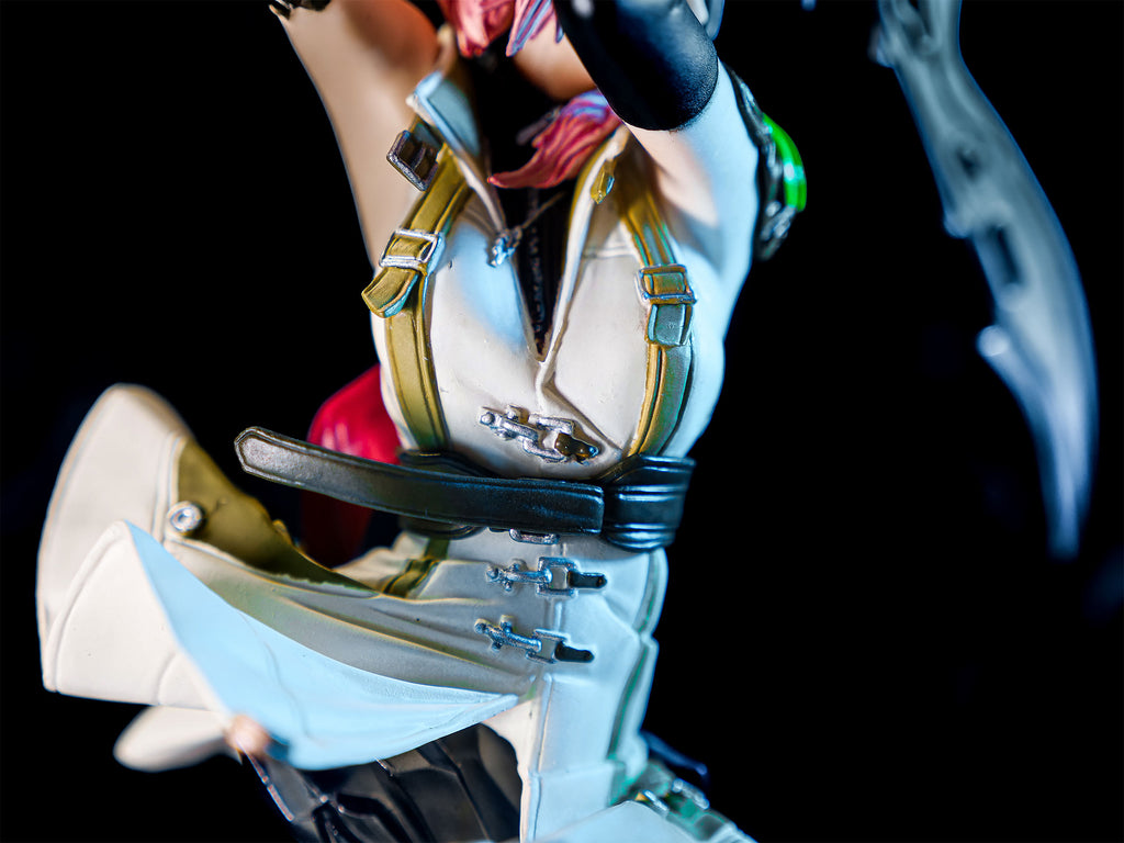 Produktbild Final Fantasy - Lightning Figur 17 cm