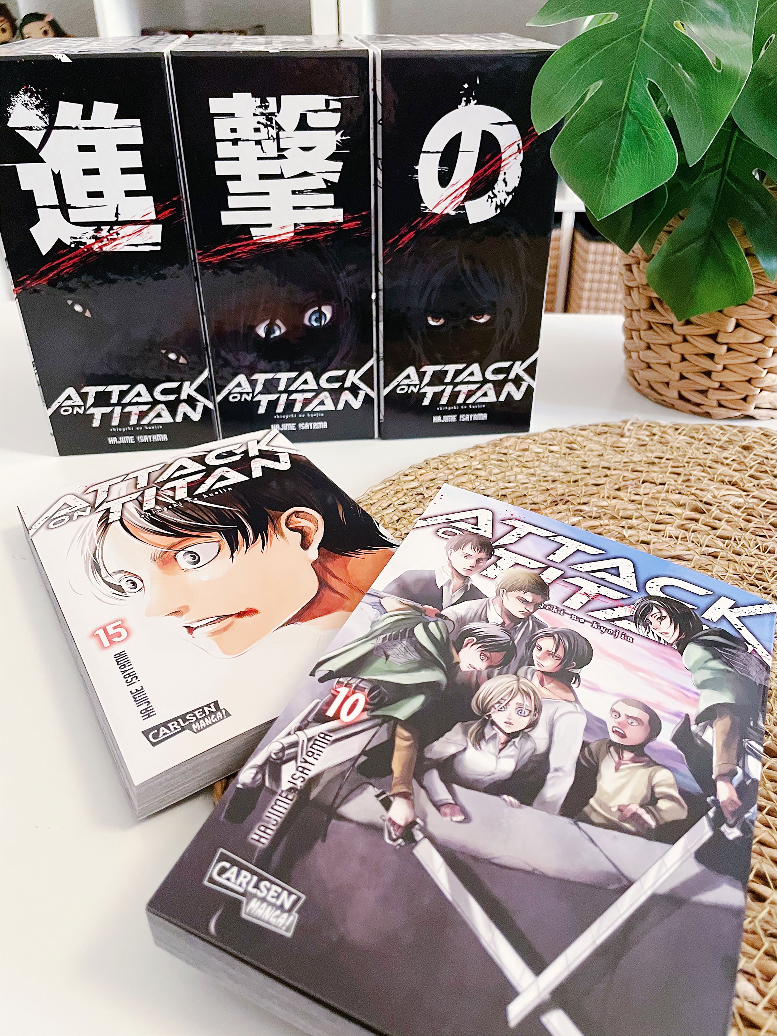 Produktbild Attack on Titan - Sammelschuber Band 11-15