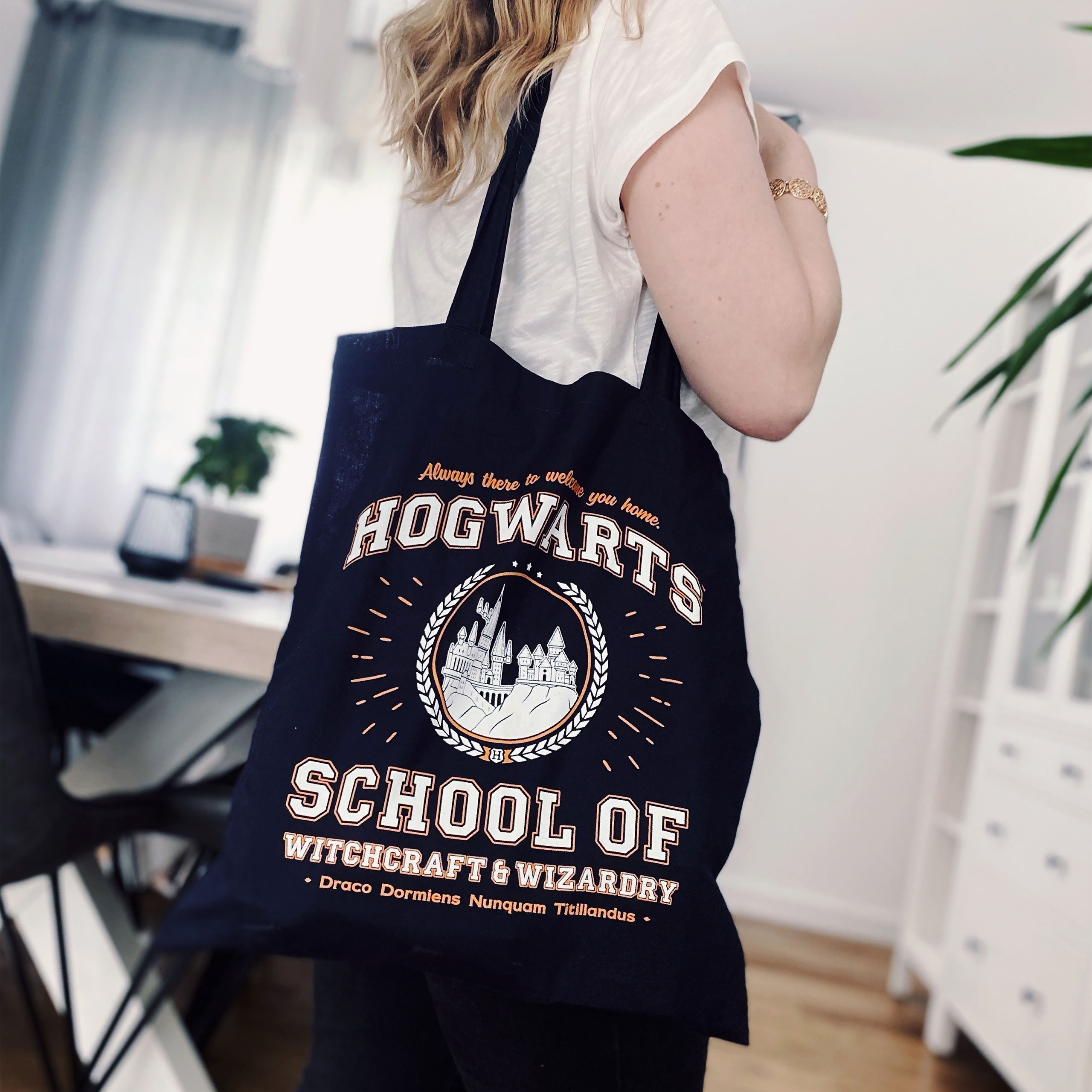 Produktbild Hogwarts School Jutebeutel blau - Harry Potter