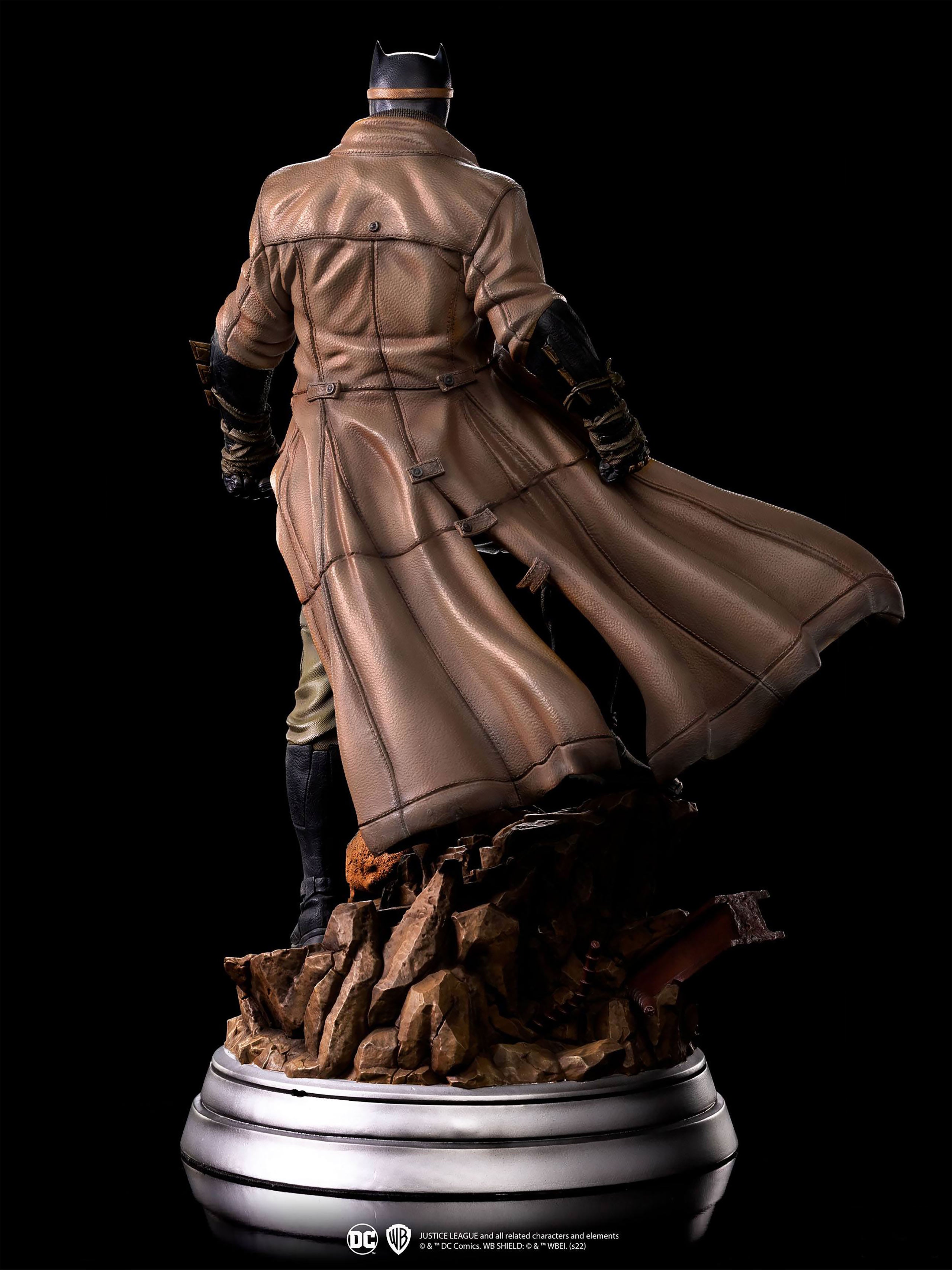 Produktbild Zack Snyders Justice League - Batman Knightmare Statue Maßstab 1:4
