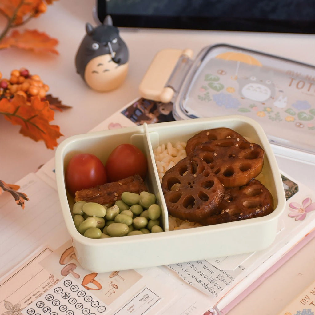 Product image Totoro - Holding Umbrella Lunchbox