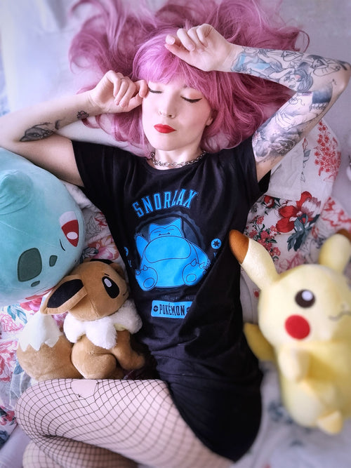 Produktbild Pokemon - Relaxo College T-Shirt schwarz
