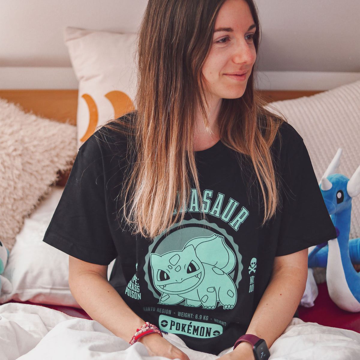 Produktbild Pokemon - Bisasam College T-Shirt schwarz