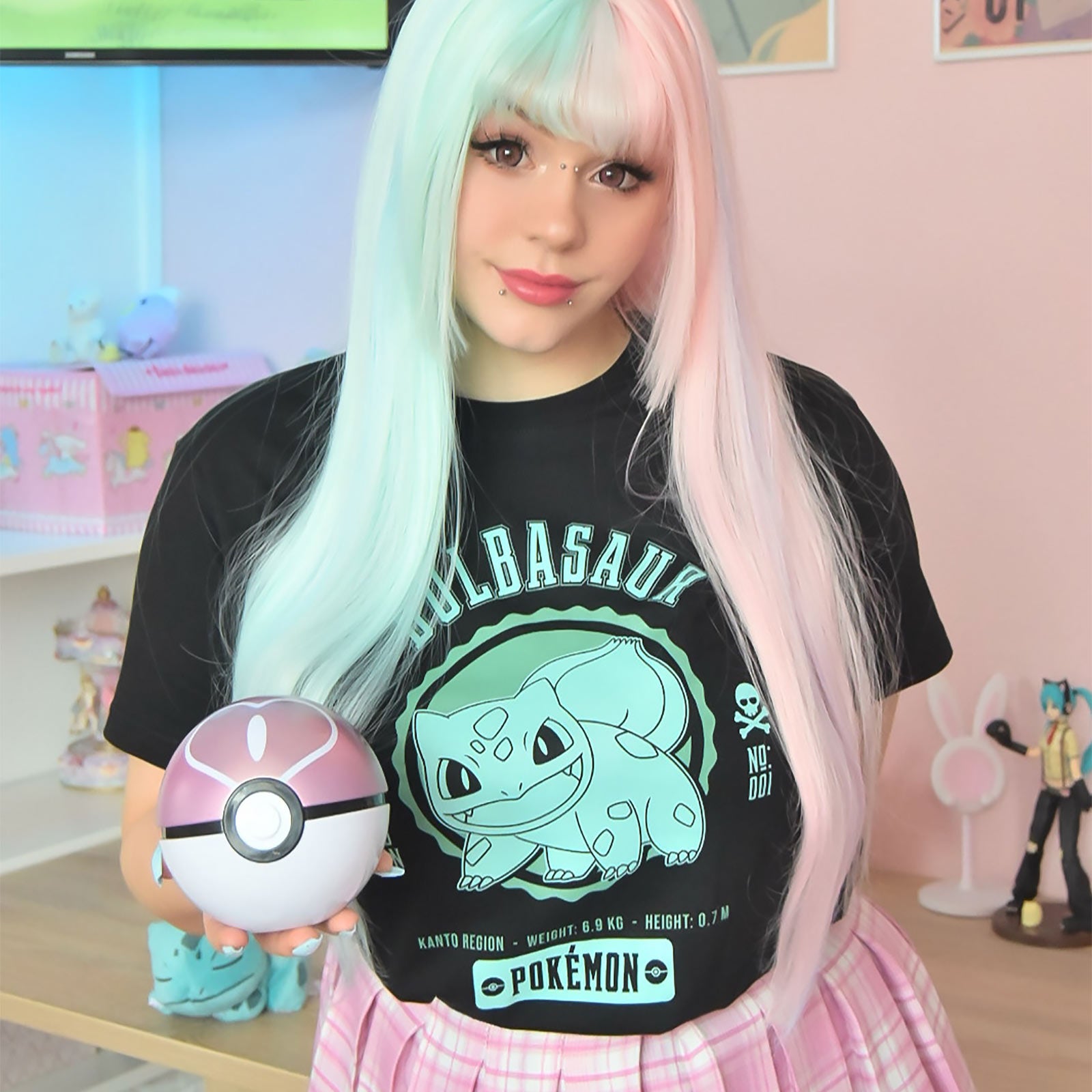 Produktbild Pokemon - Bisasam College T-Shirt schwarz