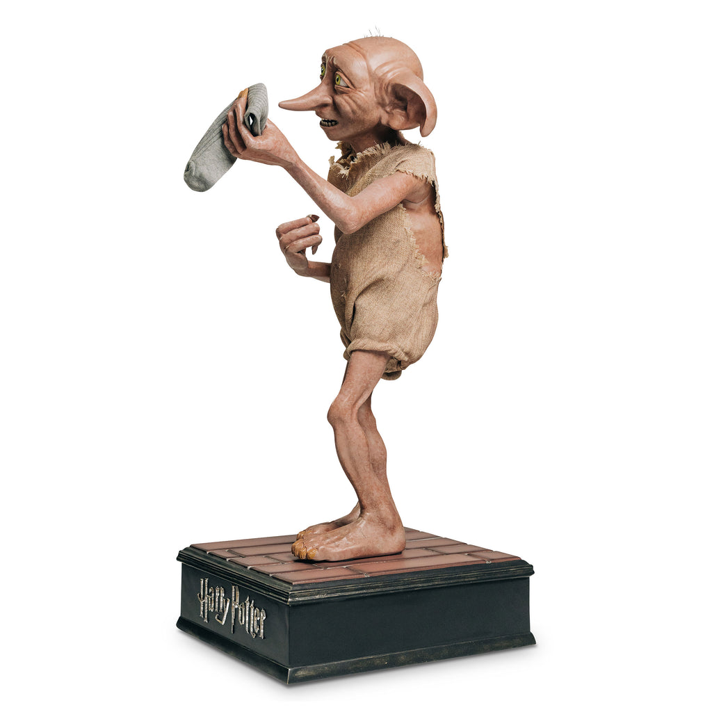Produktbild Dobby mit Socke Life-Size Statue Version 3 - Harry Potter