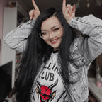 Produktbild Stranger Things - Hellfire Club Wappen Longsleeve