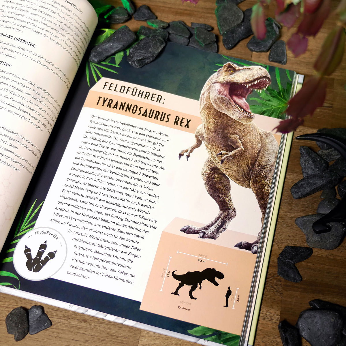 Produktbild Jurassic World - Das offizielle Kochbuch