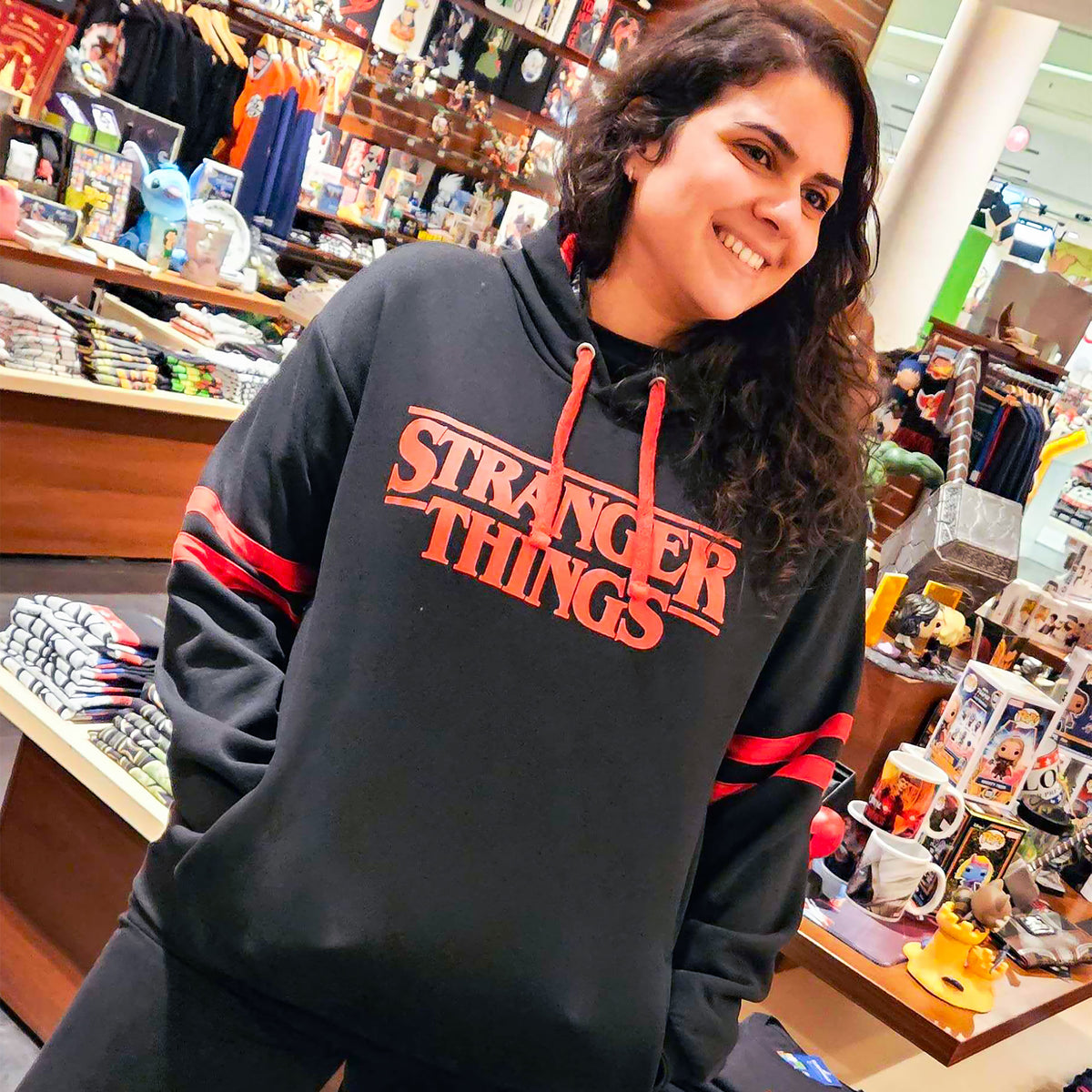 Produktbild Stranger Things - Logo Hoodie schwarz