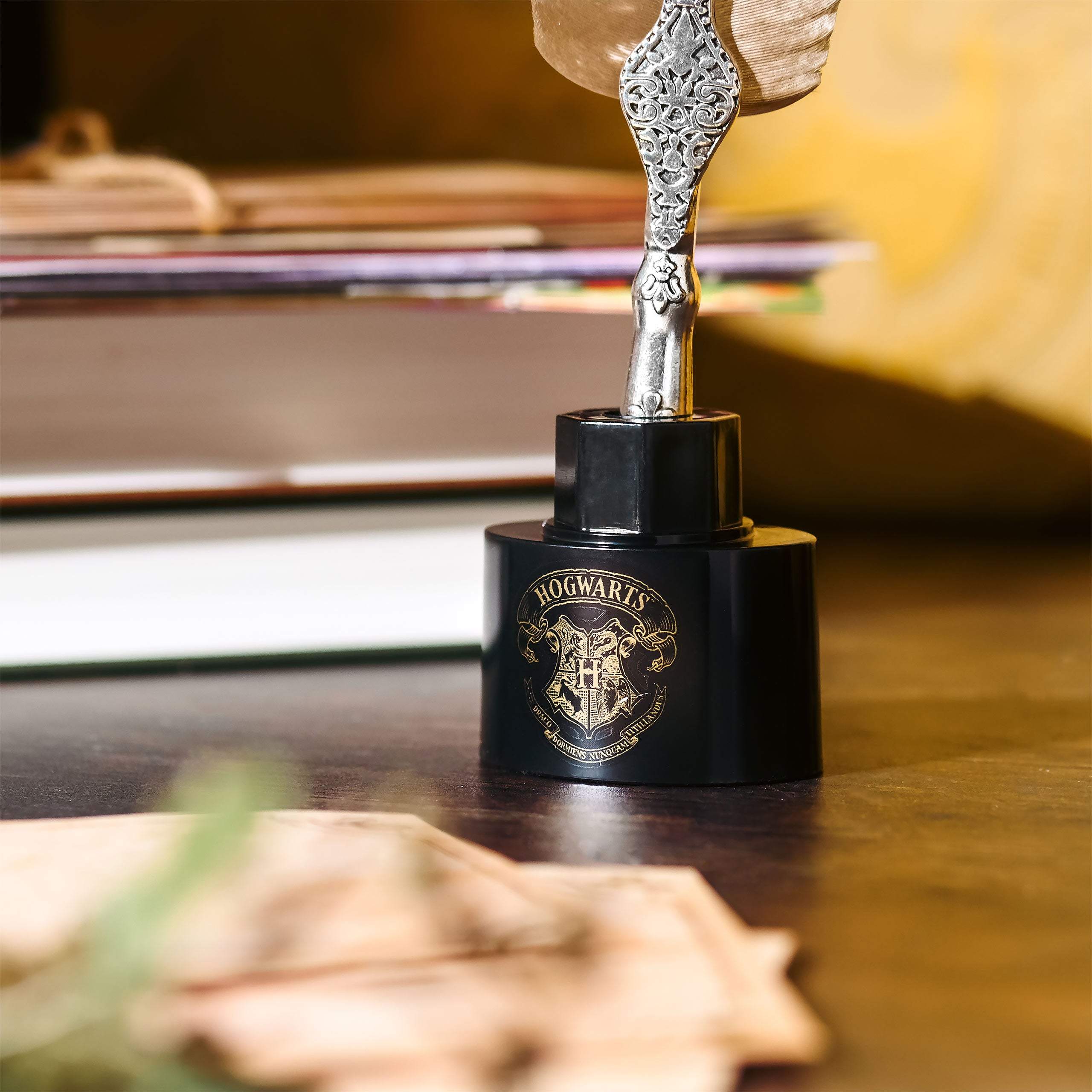 Produktbild Harry Potter - Schreibfeder mit Hogwarts Briefpapier Set