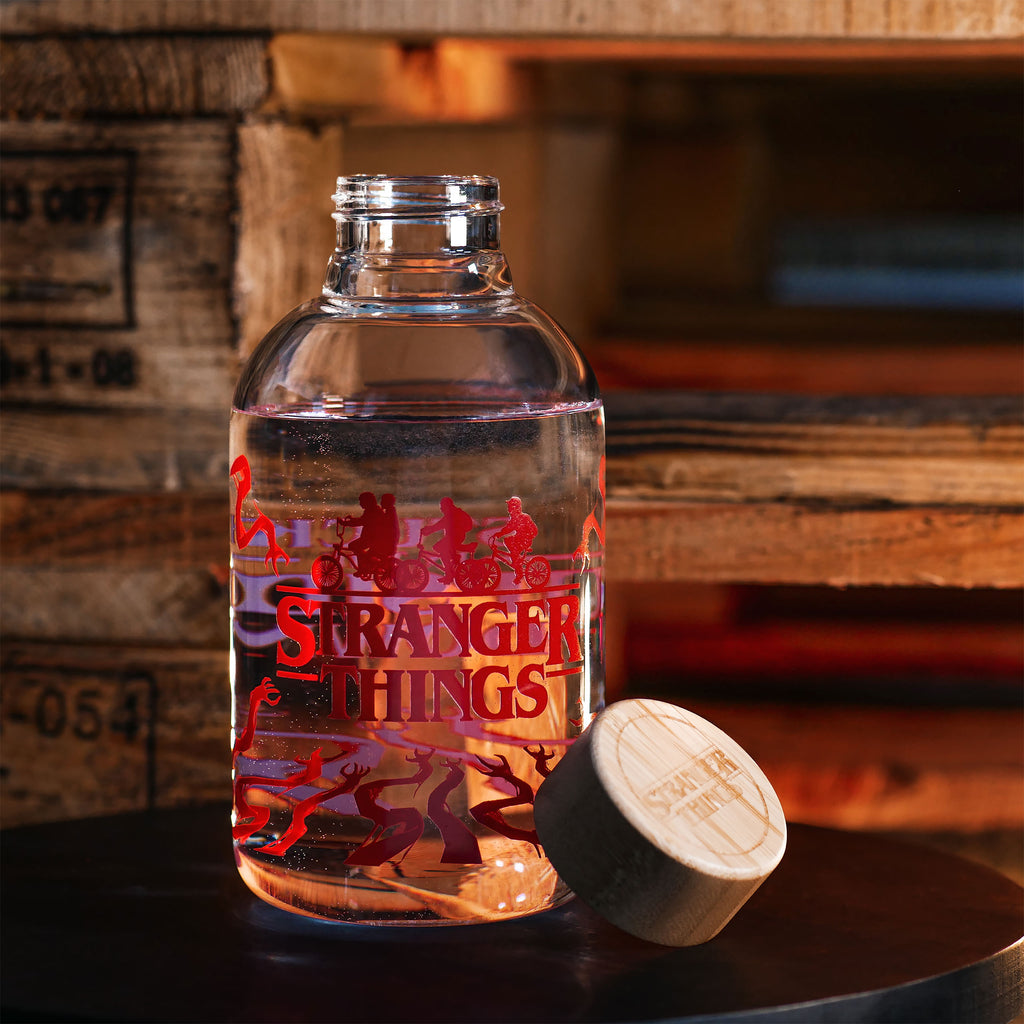 Produktbild Stranger Things - Stuck in the Upside Down Trinkflasche