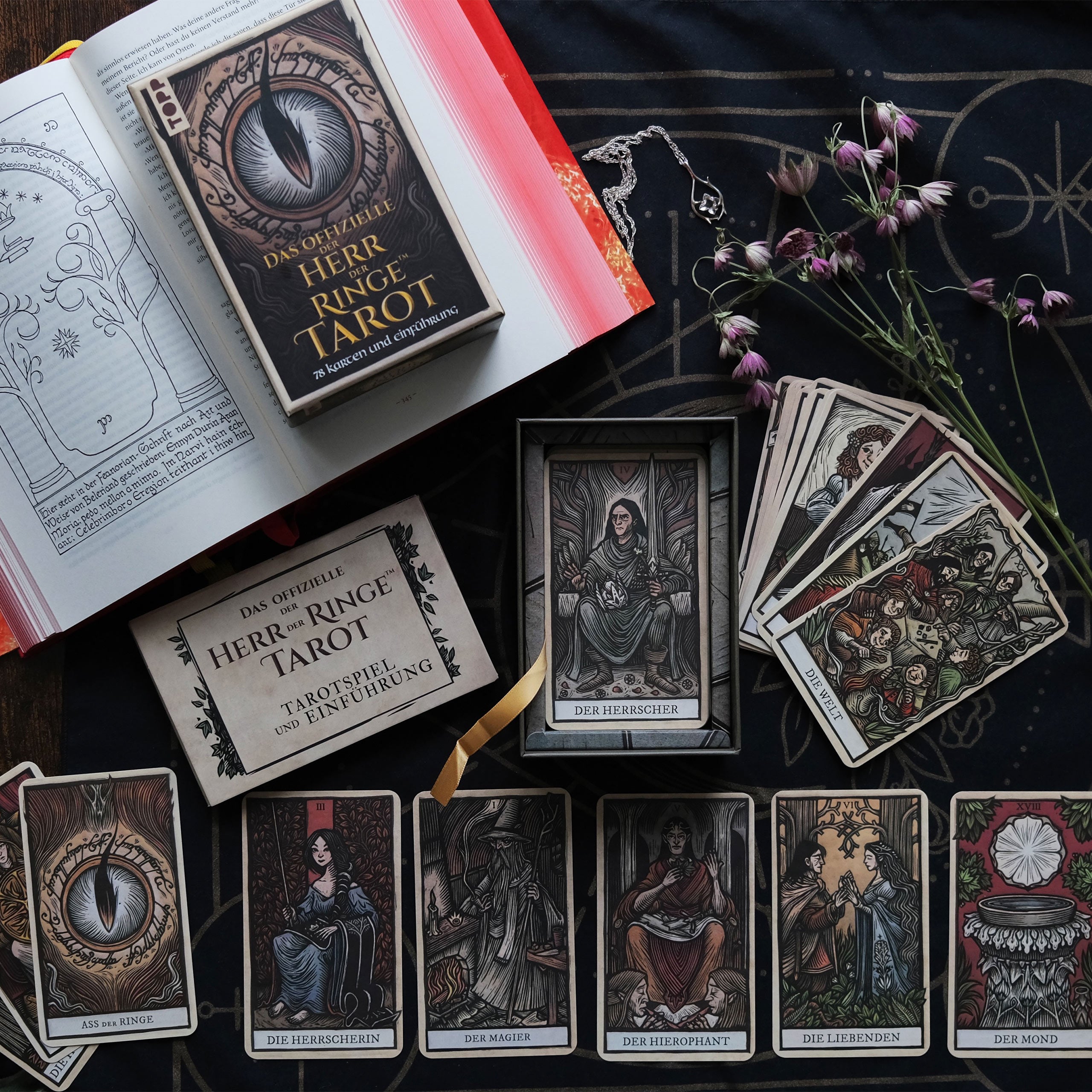 Produktbild Das Der Herr der Ringe-Tarot - Kartenspiel