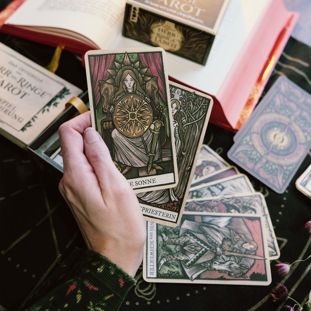 Produktbild Das Der Herr der Ringe-Tarot - Kartenspiel