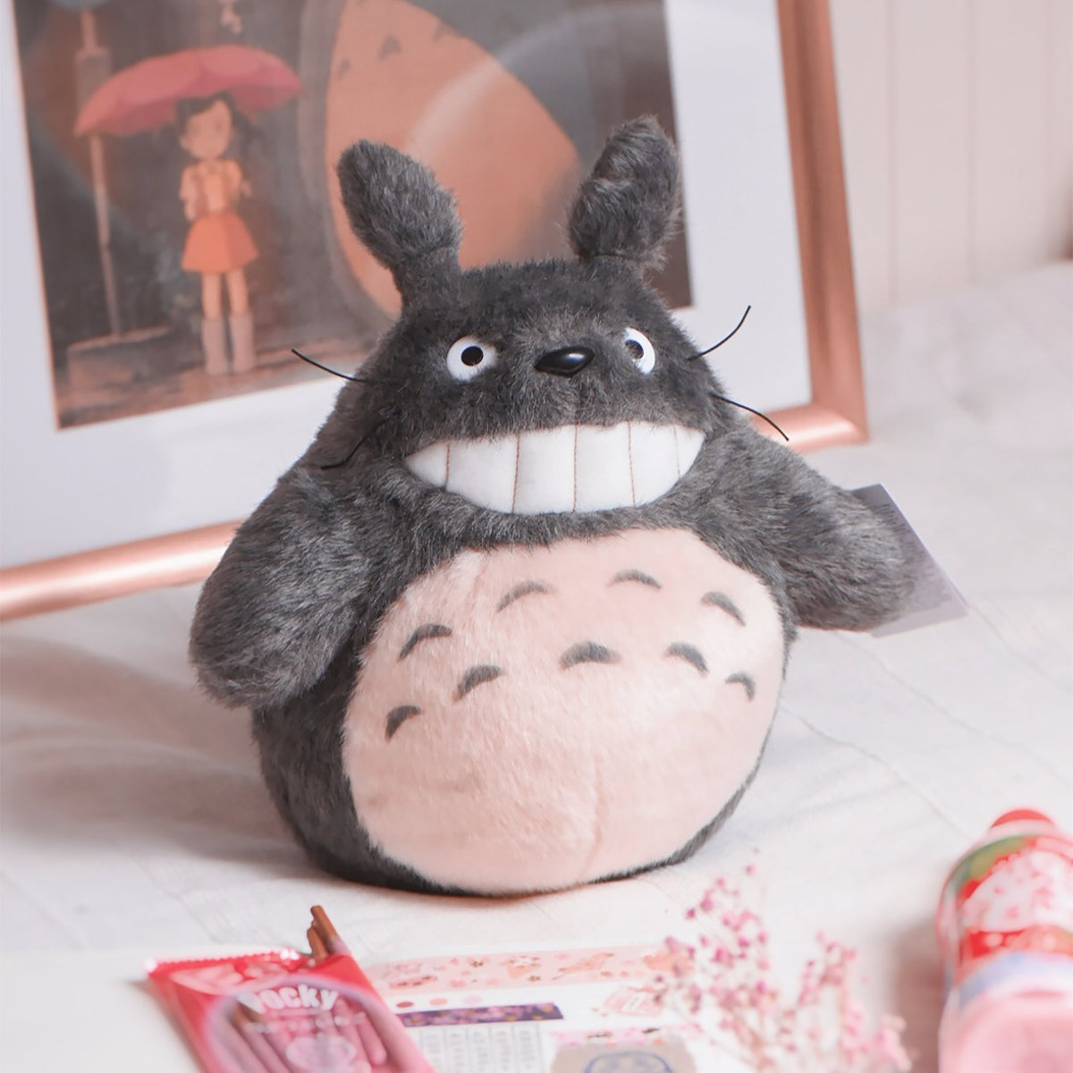 Produktbild Totoro - Smiling Plüsch Figur grau