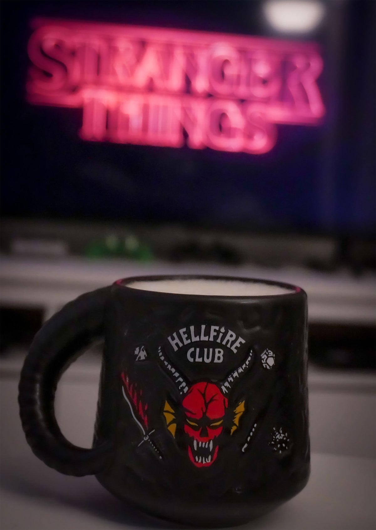 Produktbild Stranger Things - Hellfire Club Tasse