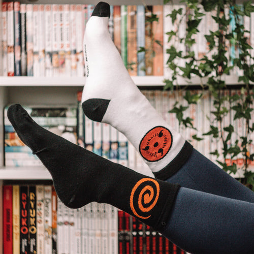 Produktbild Naruto Shippuden - Sasuke Symbol Socken 3er Set