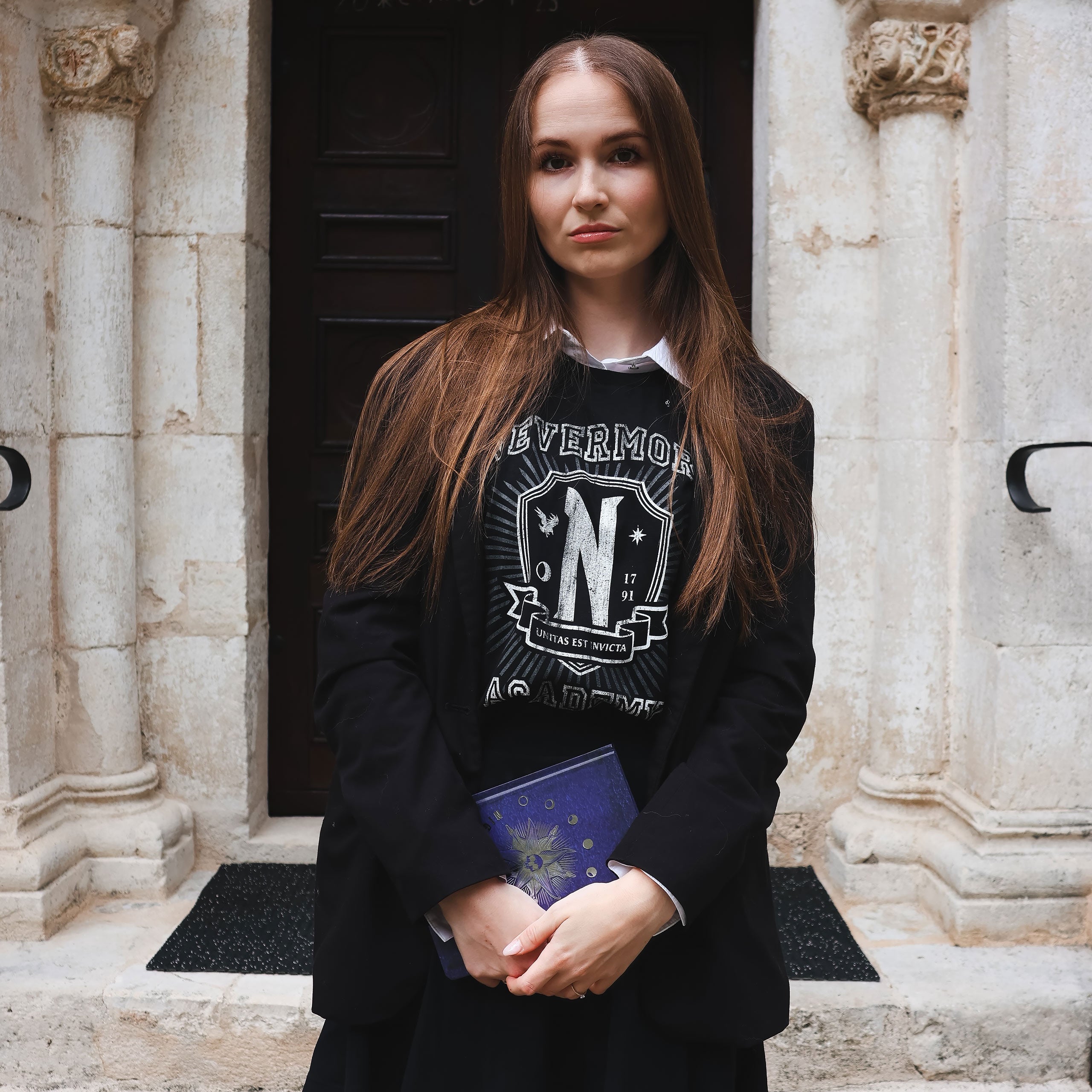 Produktbild Wednesday - Nevermore Academy T-Shirt schwarz