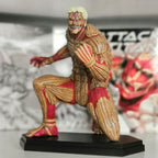 Produktbild Attack on Titan - Reiner Braun Figur Armored Titan Version