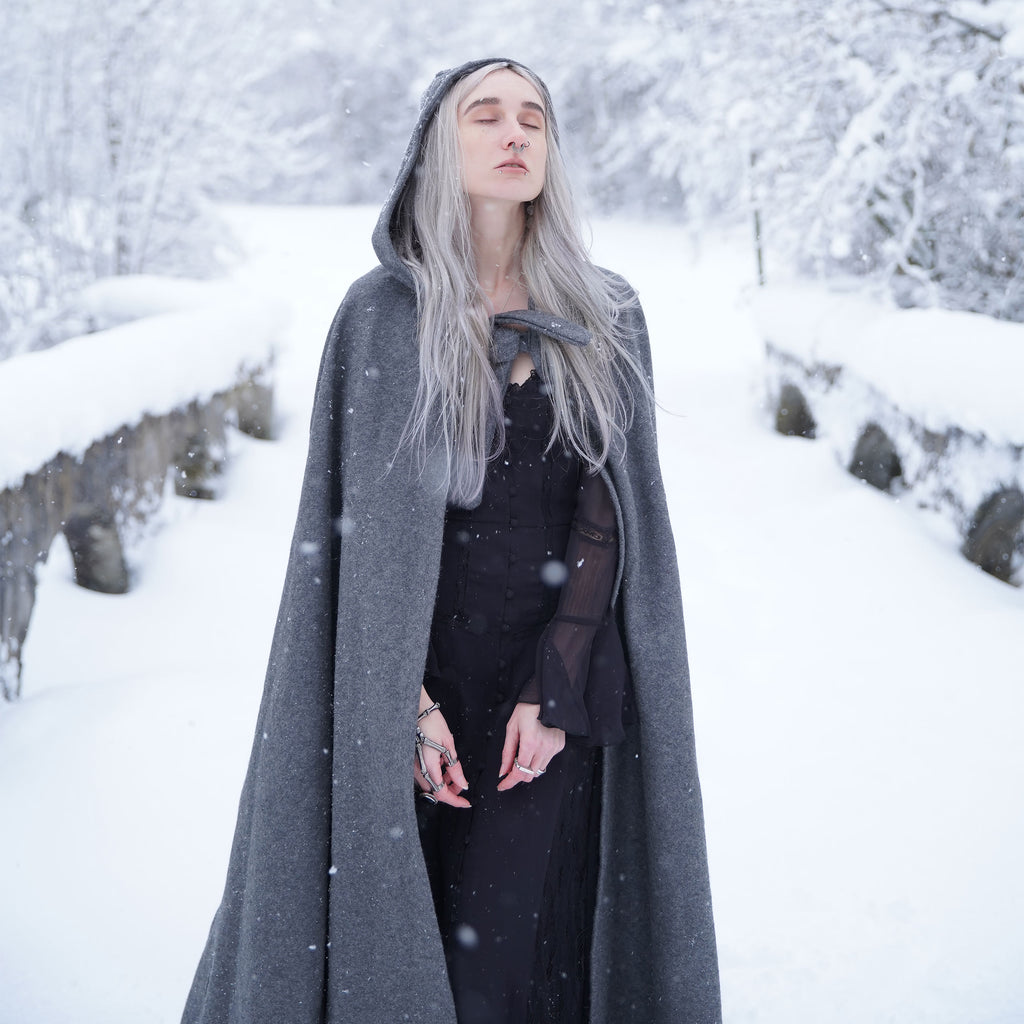 Product image Medieval Cloak Elinor grey