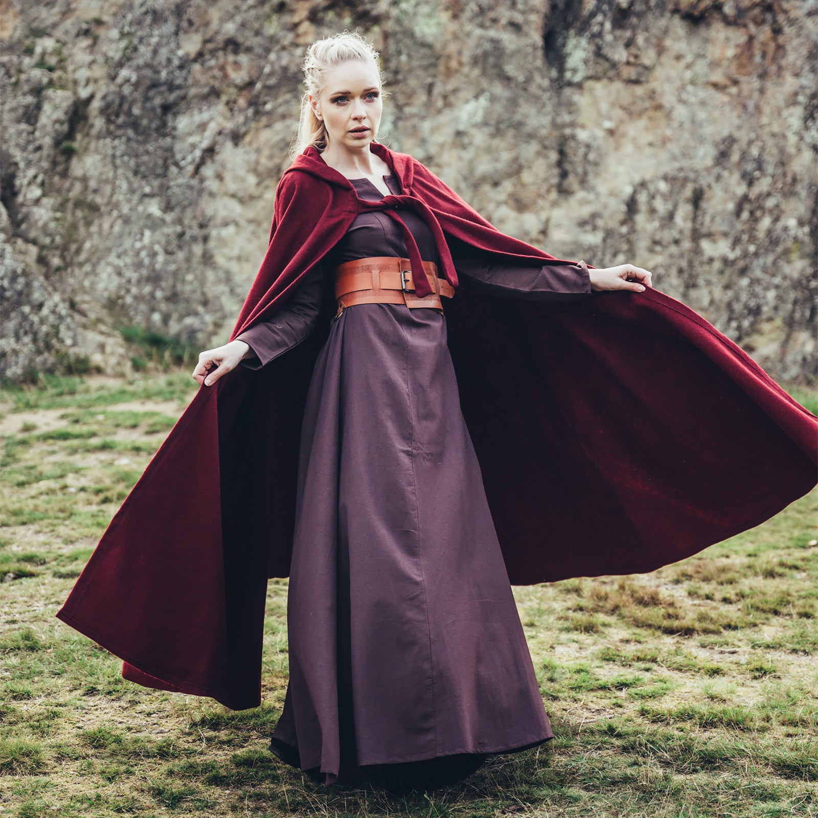 Produktbild Mittelalter Umhang Elinor rot