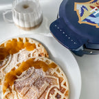 Produktbild Harry Potter - Hogwarts Wappen Waffeleisen