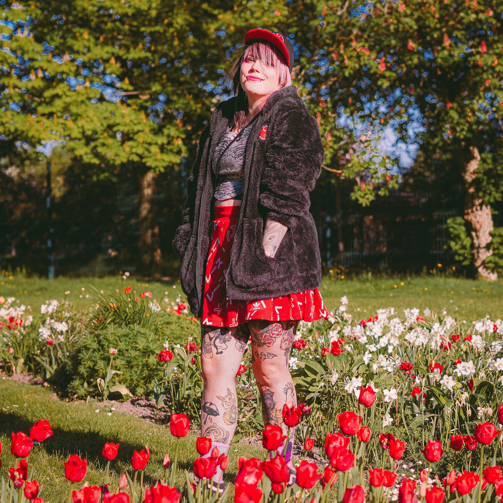 Produktbild Naruto - Akatsuki Plüsch Jacke mit Kapuze schwarz