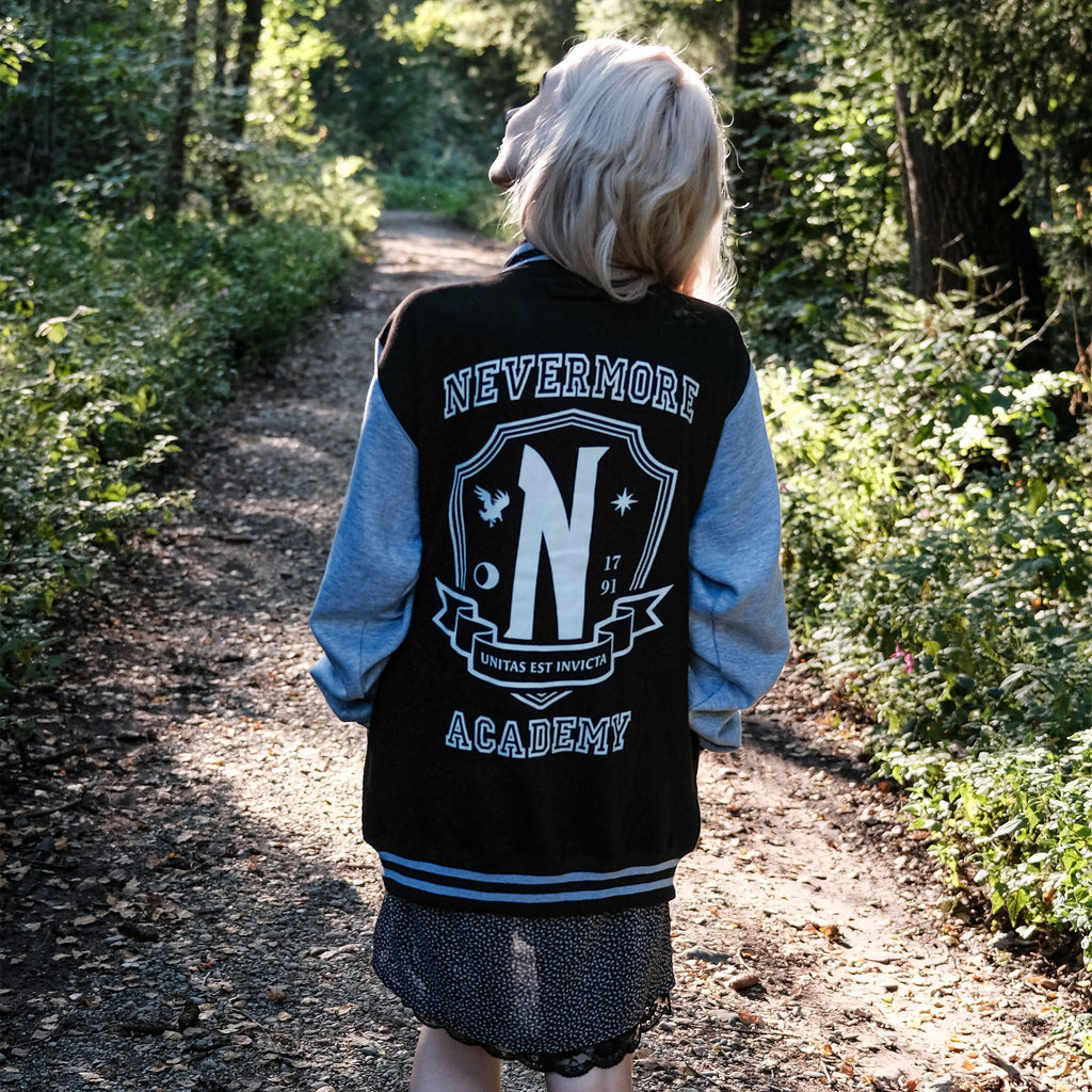 Produktbild Wednesday - Nevermore Academy College Jacke