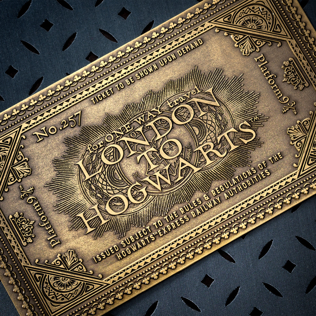 Produktbild Harry Potter - Hogwarts Express Antik Ticket Replik limitiert