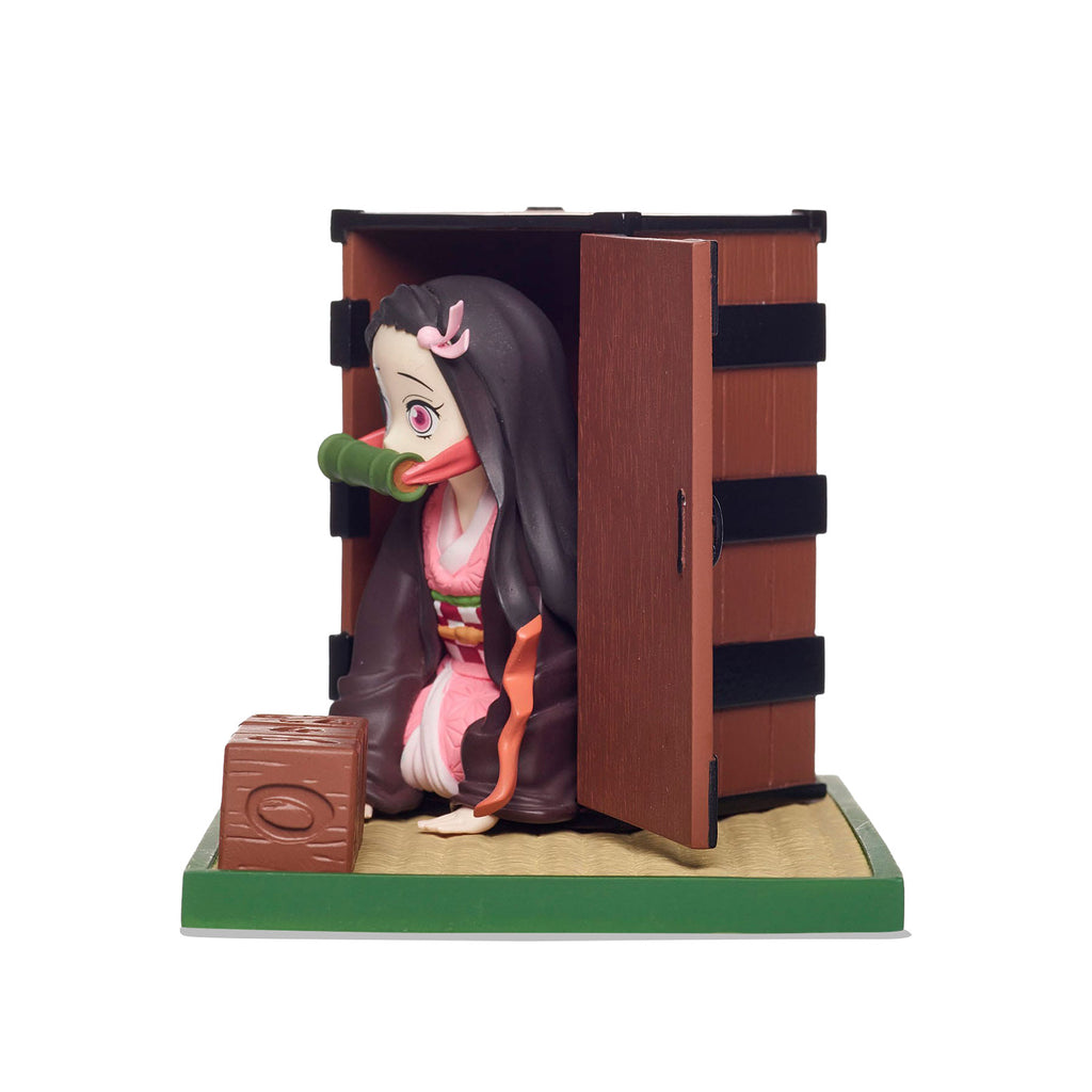 Product image Demon Slayer - Nezuko Eternal Calendar Diorama Figure