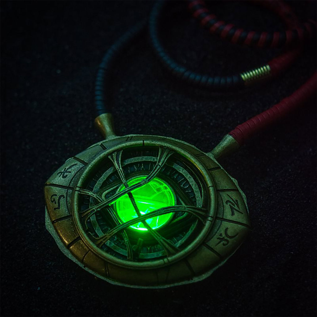 Produktbild Doctor Strange - Das Auge von Agamotto Kette mit Leuchteffekt