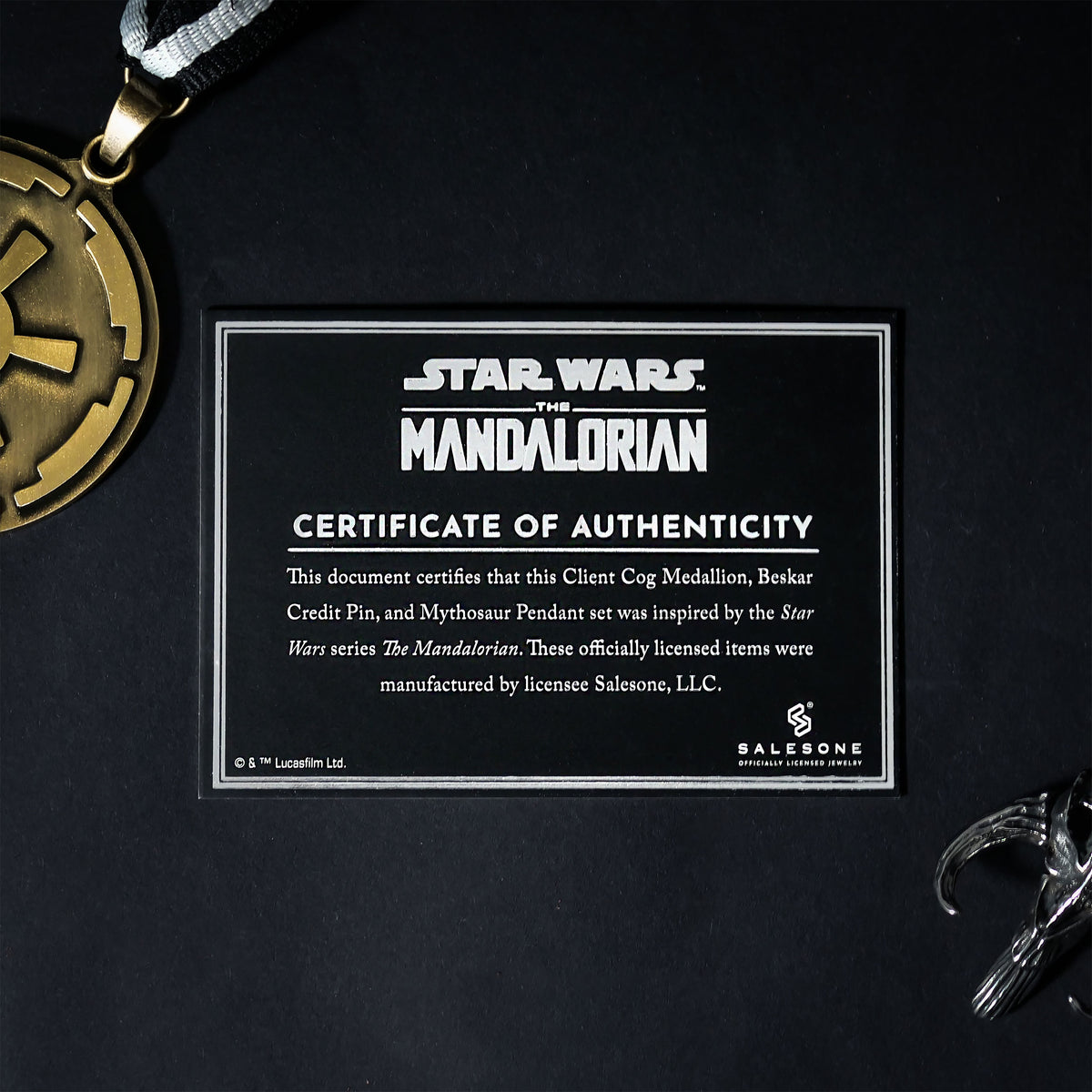 Produktbild Mandalorian Bounty Hunter Schmuckset Deluxe - Star Wars The Mandalorian