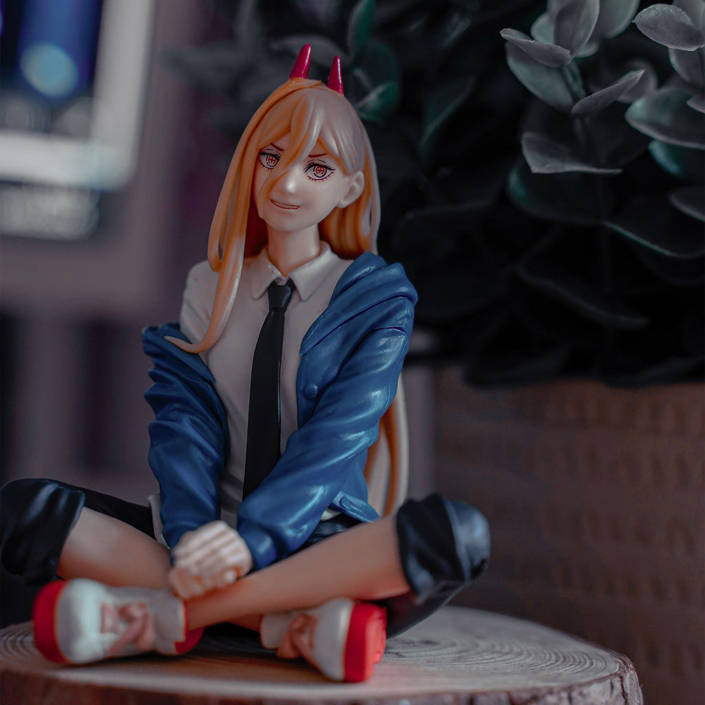 Produktbild Chainsaw Man - Power Figur sitzend