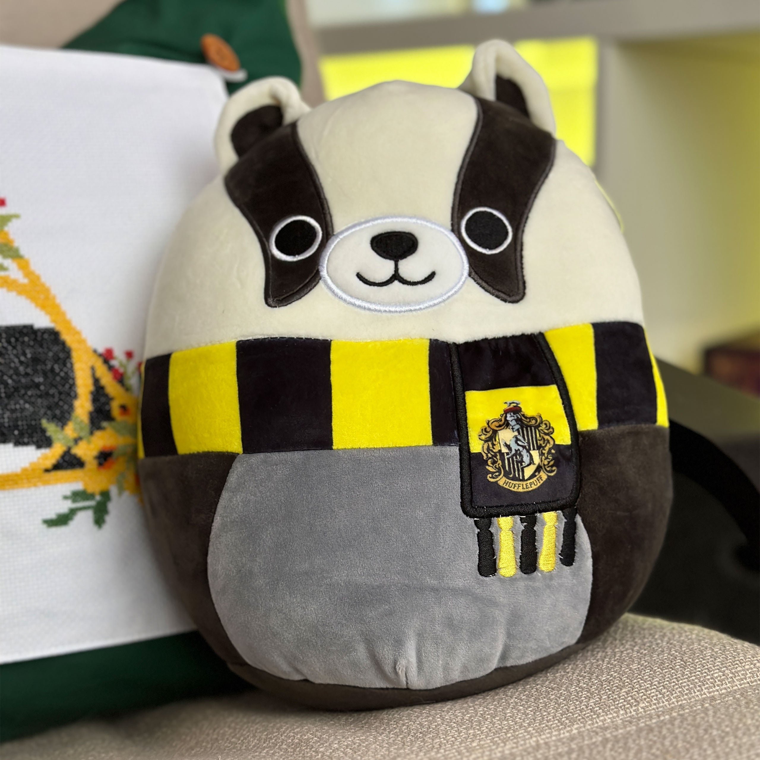 Produktbild Harry Potter - Hufflepuff Dachs Squishmallows Plüsch Figur
