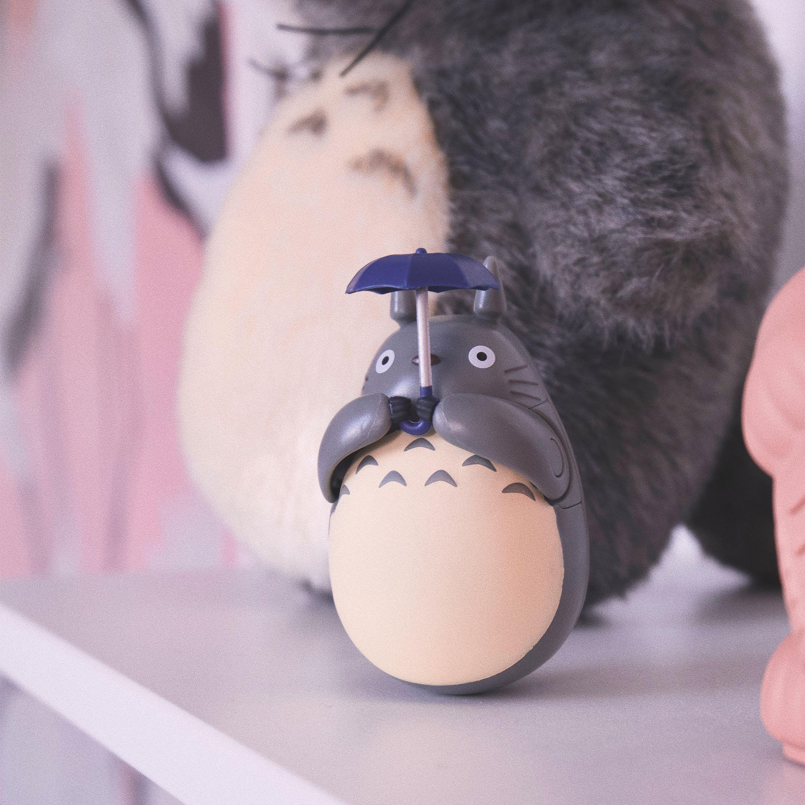 Produktbild Totoro - Miminzuku Oh-Totoro Stehaufmännchen Figur mit Schirm