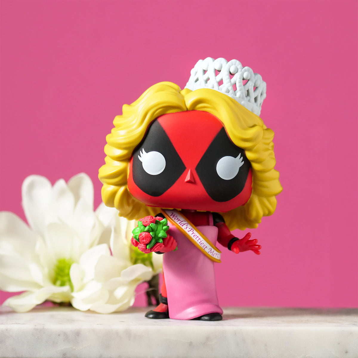Produktbild Deadpool Beauty Pageant Funko Pop Wackelkopf-Figur