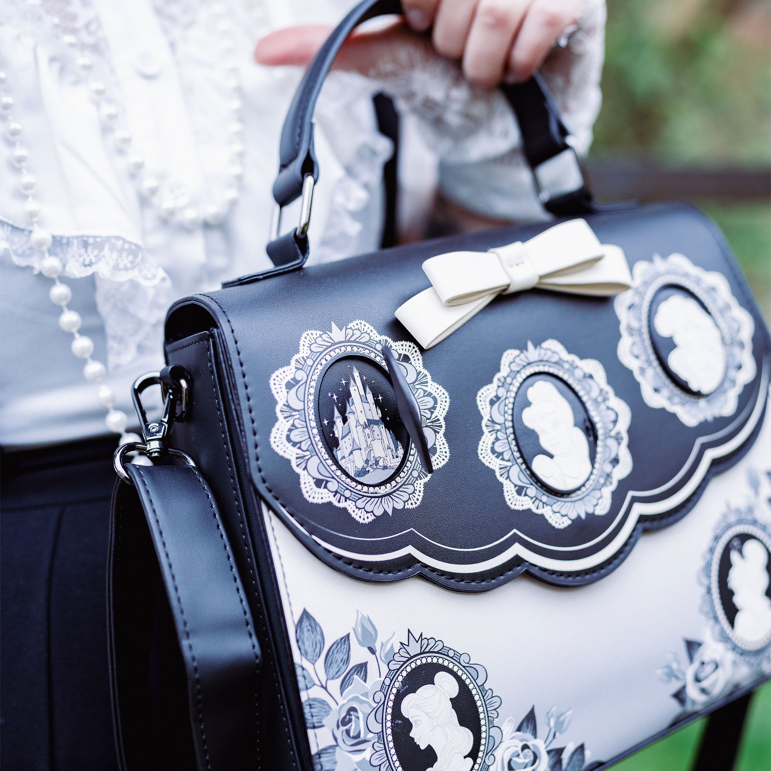 Produktbild Disney Princess - Cameo Crossbody Tasche