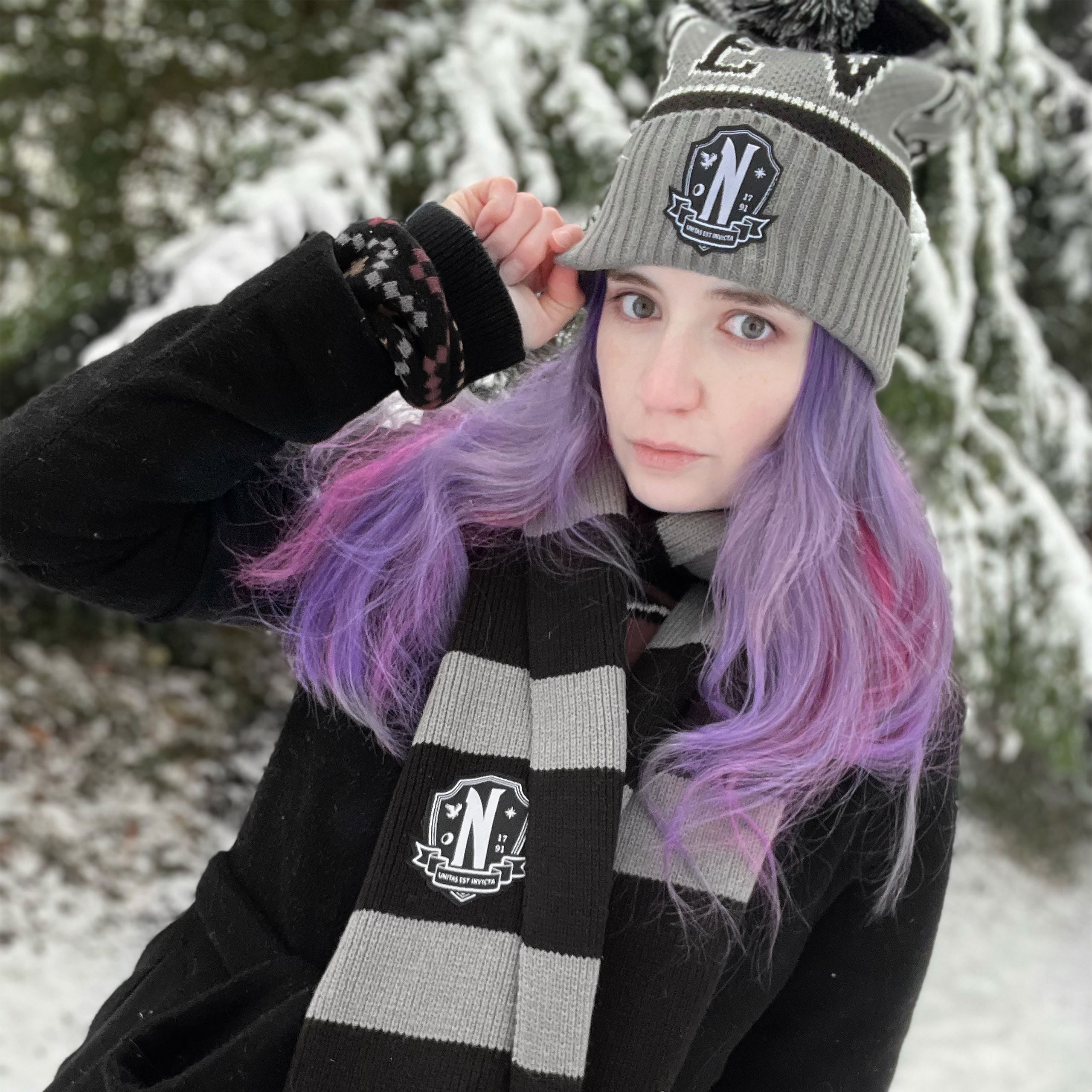 Produktbild Wednesday - Nevermore Academy Schal