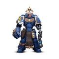 Produktbild Warhammer 40k - Ultramarines Lieutenant mit Power Faust Actionfigur 1:18