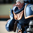 Produktbild Warhammer 40k - Ultramarines Lieutenant mit Power Faust Actionfigur 1:18
