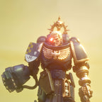 Produktbild Warhammer 40k - Ultramarines Lieutenant mit Power Faust Actionfigur 1:18