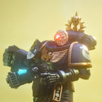 Produktbild Warhammer 40k - Ultramarines Lieutenant mit Power Faust Actionfigur 1:18