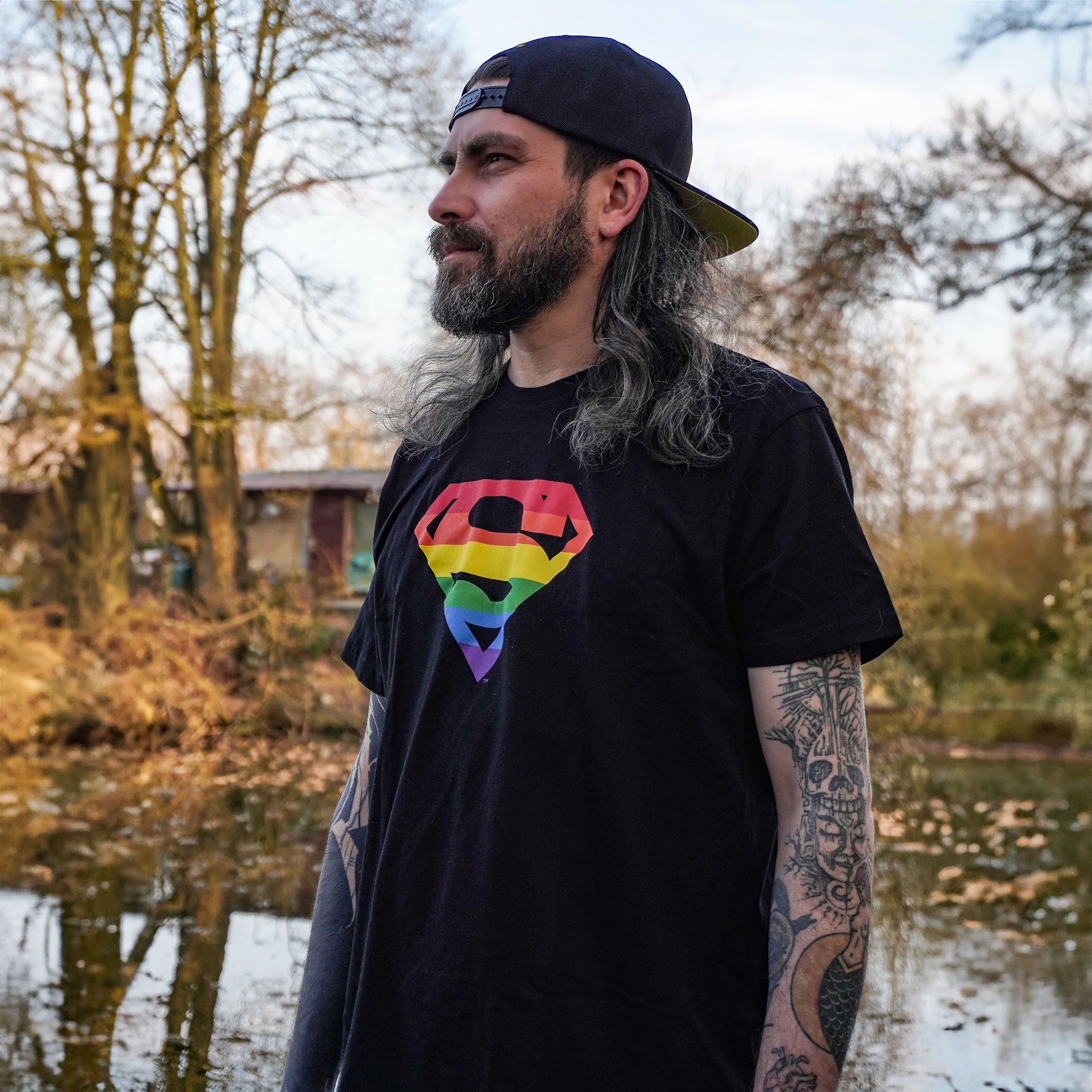 Produktbild Superman - Pride Logo T-Shirt schwarz