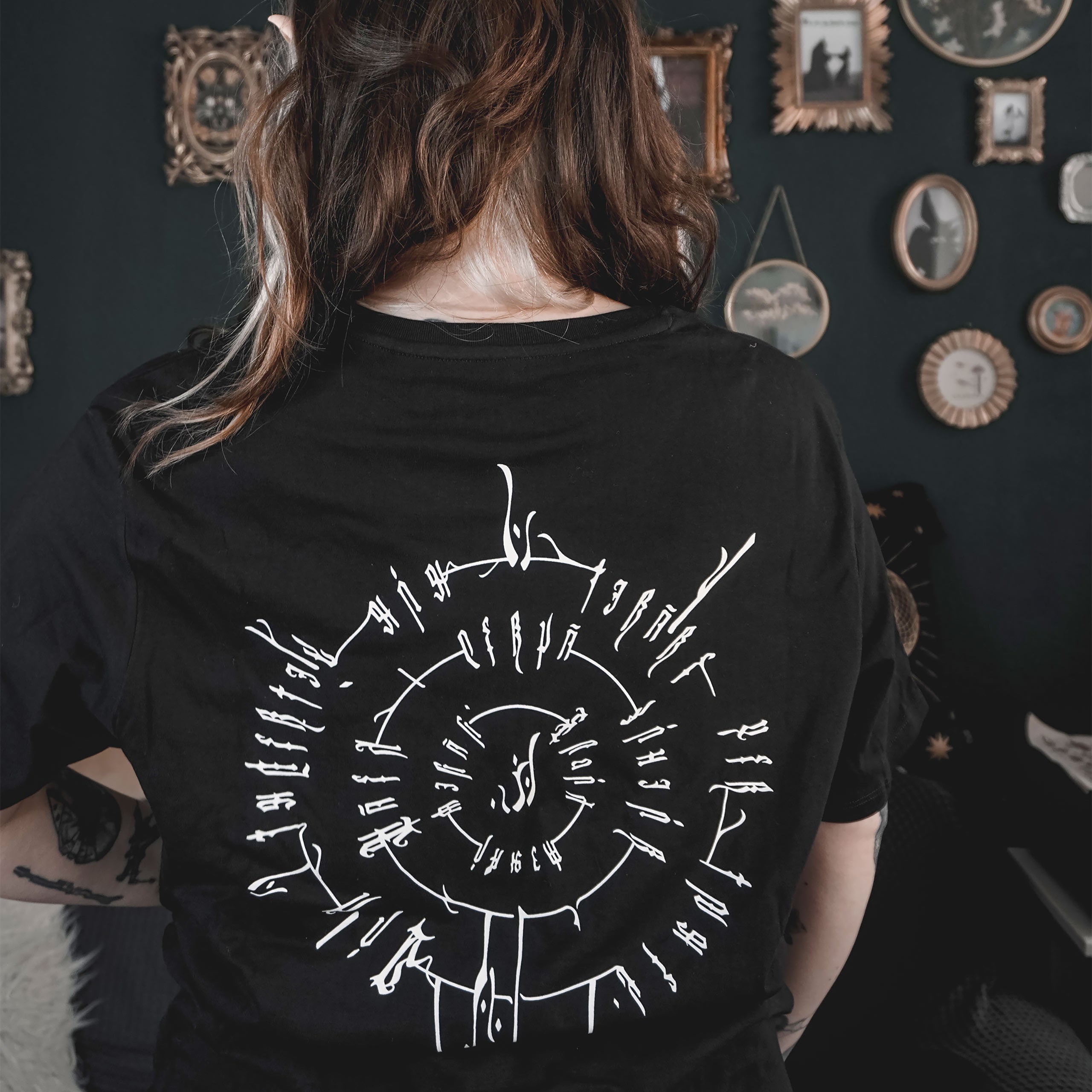 Produktbild Astarion Approves T-Shirt für Baldur's Gate Fans